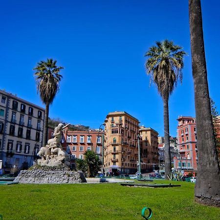 Casa Vacanze Mergellina 84 Chiaia, Stadio Maradona Lungomarecaracciolo Napoli Exterior foto