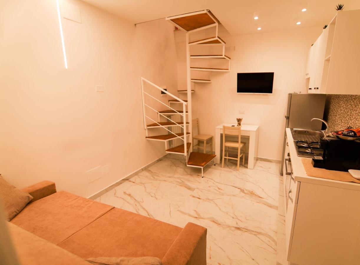 Casa Vacanze Mergellina 84 Chiaia, Stadio Maradona Lungomarecaracciolo Napoli Exterior foto
