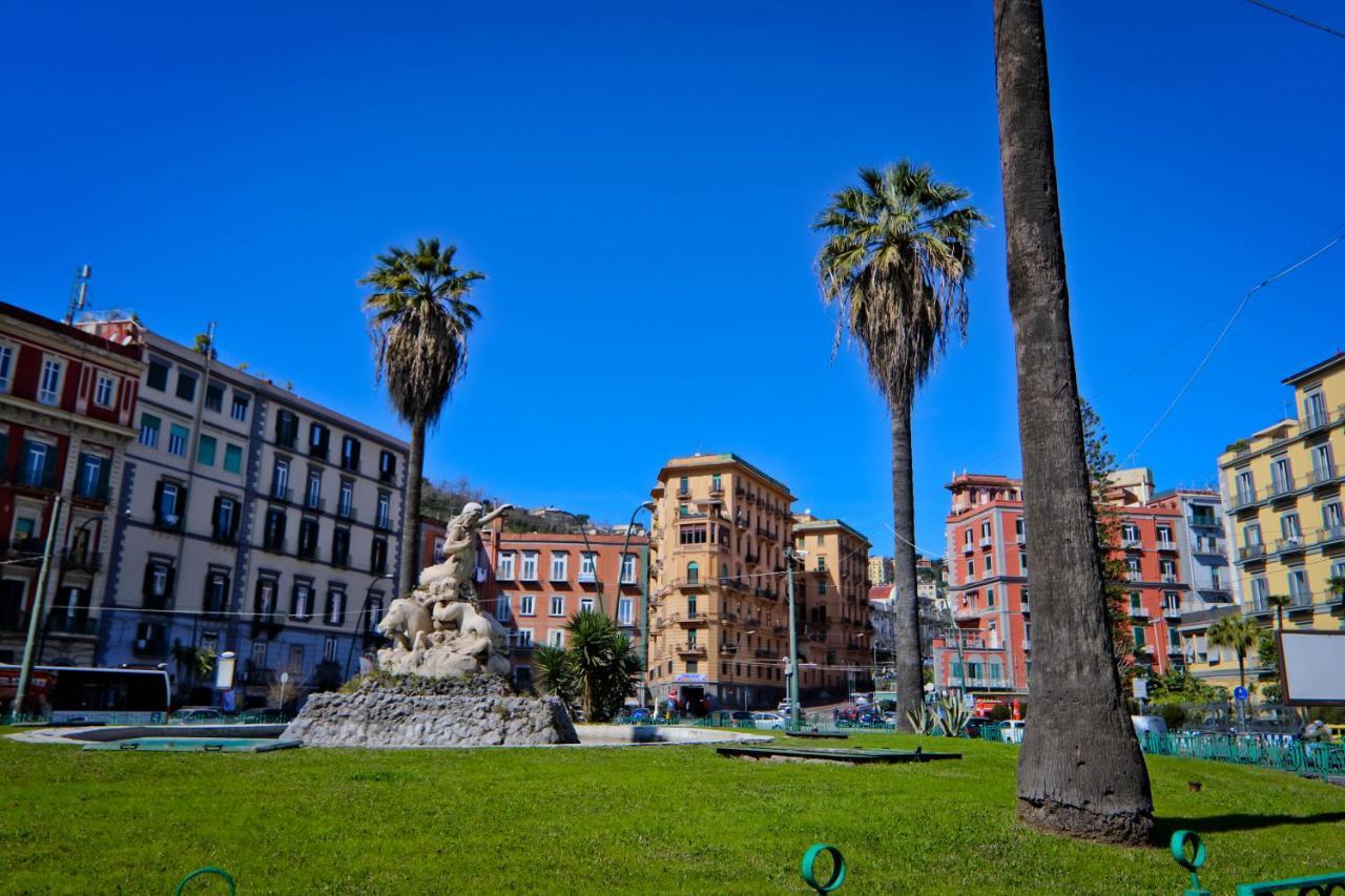 Casa Vacanze Mergellina 84 Chiaia, Stadio Maradona Lungomarecaracciolo Napoli Exterior foto